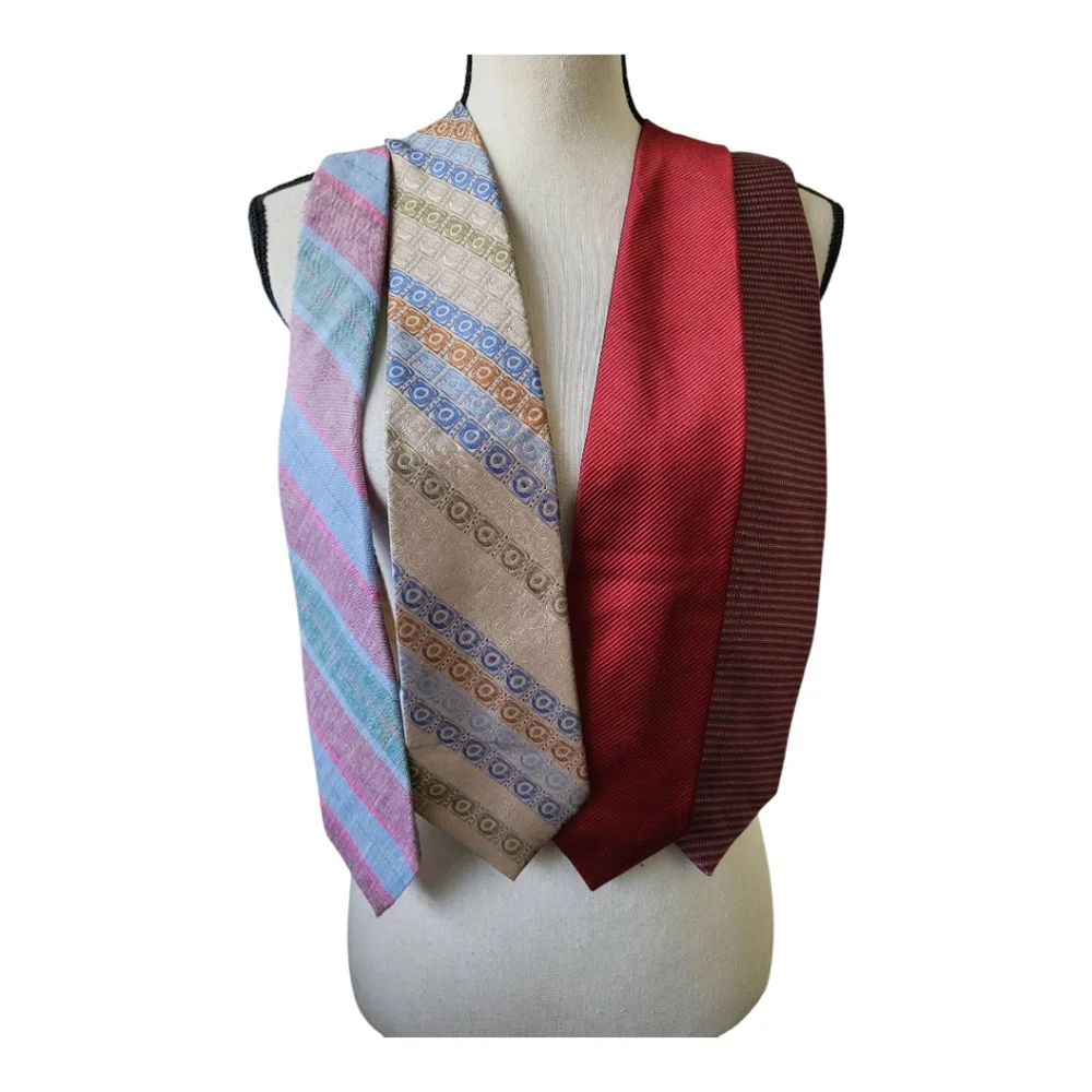 Vintage Bundle Of Mens Silk Ties And Linen‎